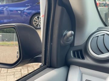Nissan Pixo